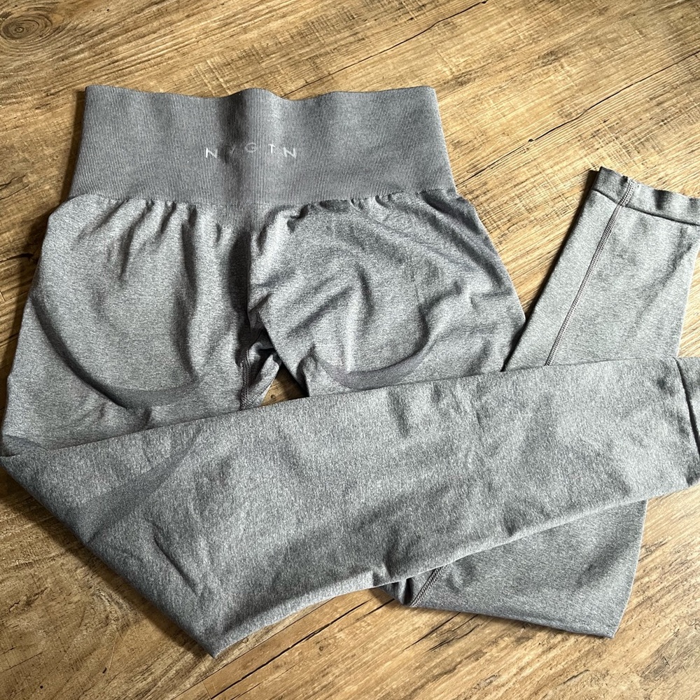 NVGTN Women's Gray Leggings - Picture 2 of 5